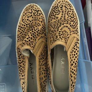 Flexx- Brown/Black perforated slip-on